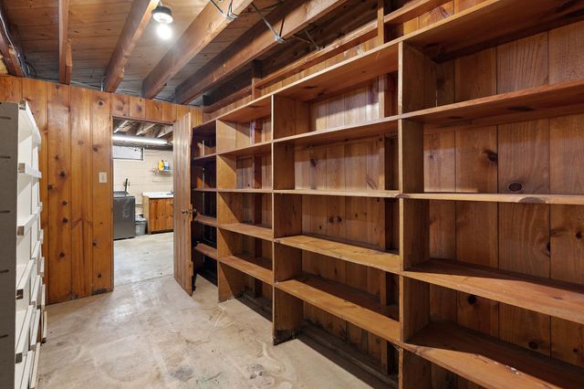 237 S Chestnut Street, Belle Plaine, MN 56011