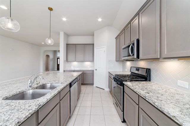 77 Carmel Drive, Manvel, TX 77578