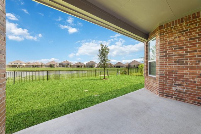 77 Carmel Drive, Manvel, TX 77578