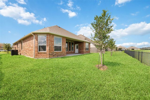 77 Carmel Drive, Manvel, TX 77578