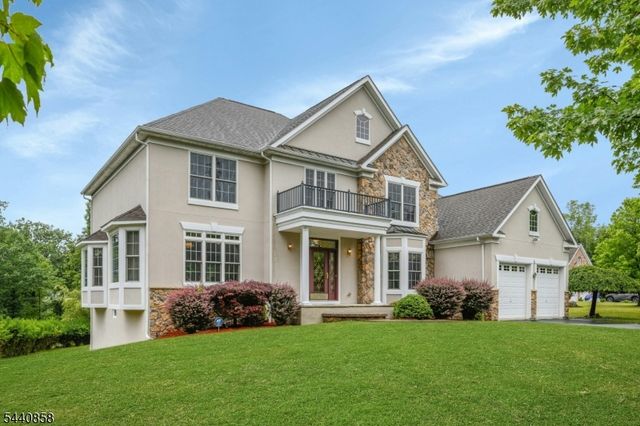 11 Skyview Ter, Riverdale Boro, NJ 07457
