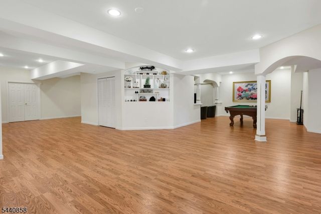 11 Skyview Ter, Riverdale Boro, NJ 07457