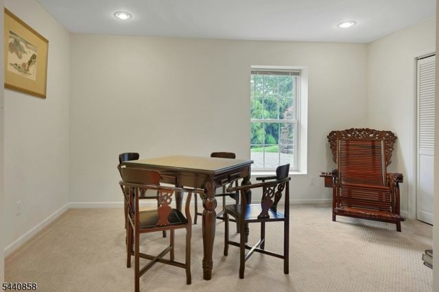 11 Skyview Ter, Riverdale Boro, NJ 07457