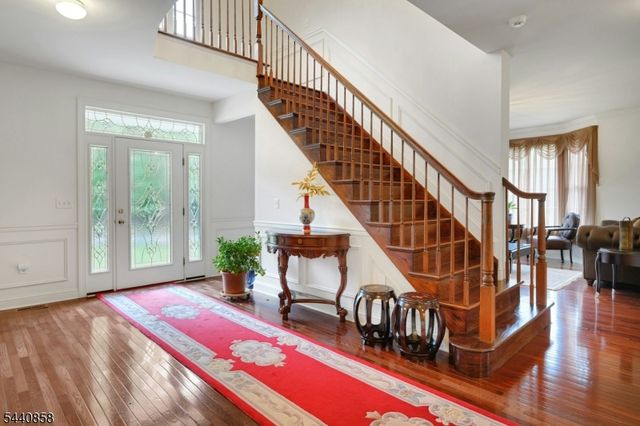 11 Skyview Ter, Riverdale Boro, NJ 07457
