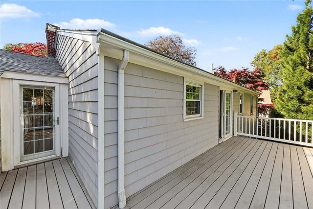 11 Beauregard Avenue, Lincoln, RI 02865