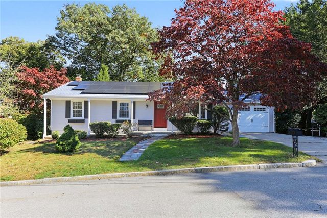11 Beauregard Avenue, Lincoln, RI 02865