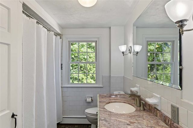 11 Beauregard Avenue, Lincoln, RI 02865