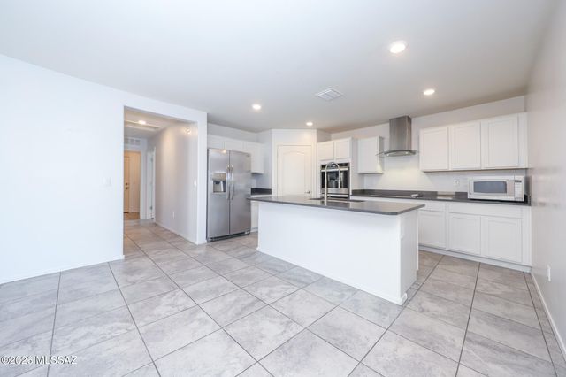 2943 W Dakota Vista Way, Tucson, AZ 85746