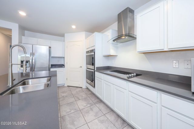 2943 W Dakota Vista Way, Tucson, AZ 85746