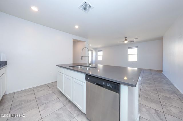 2943 W Dakota Vista Way, Tucson, AZ 85746