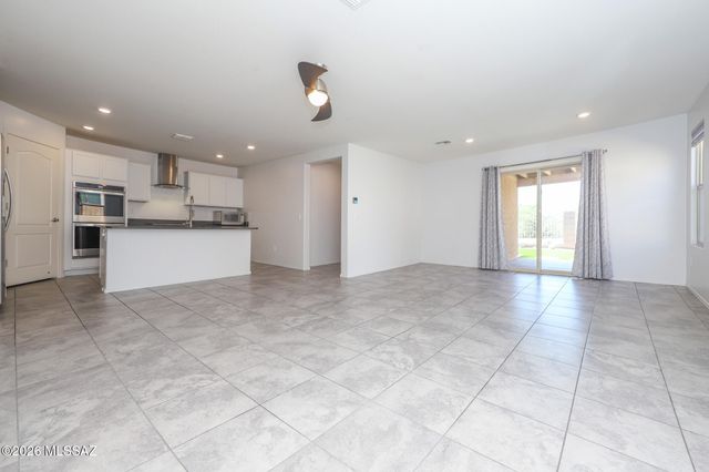 2943 W Dakota Vista Way, Tucson, AZ 85746