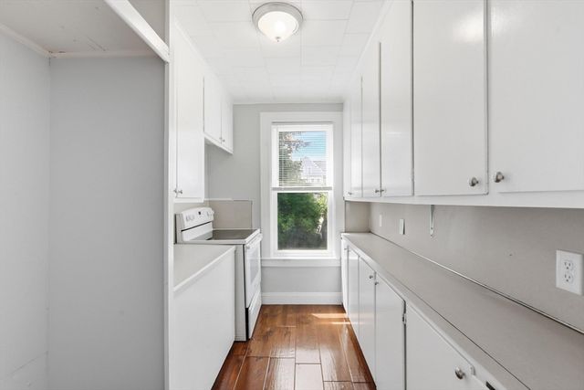 88 Weston St 1, Brockton, MA 02301