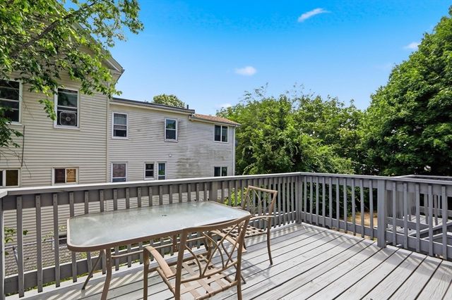 88 Weston St 1, Brockton, MA 02301