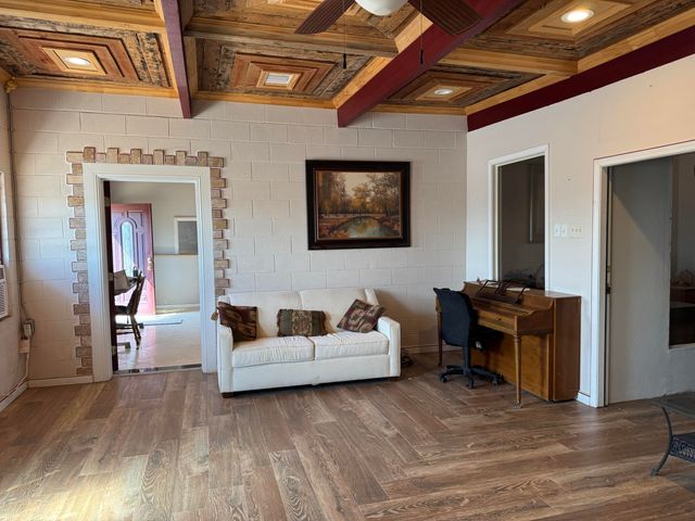 1615 10th Street, Wilson, TX 79381