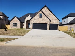 2700 Blustery Drive, Bentonville, AR 72713