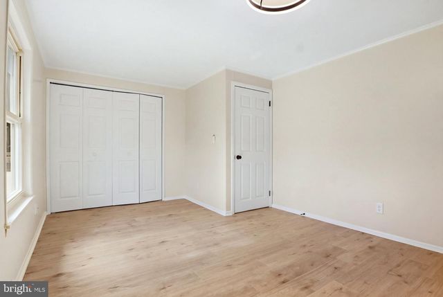 216 MAPLEWOOD DR, Dover, PA 17315