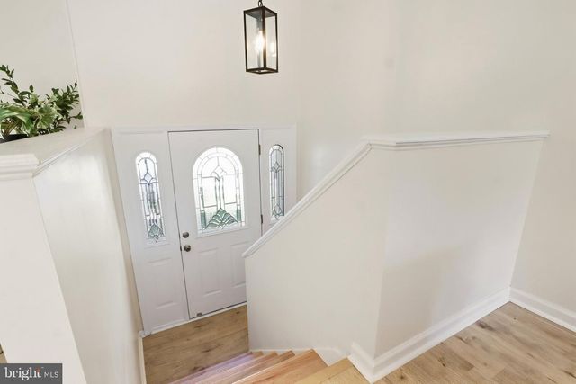 216 MAPLEWOOD DR, Dover, PA 17315