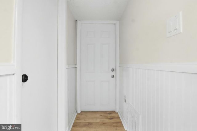 216 MAPLEWOOD DR, Dover, PA 17315