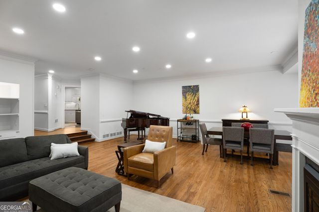 490 Ansley Walk Terrace NE, Atlanta, GA 30309