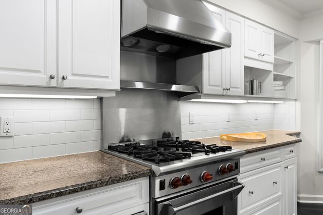 490 Ansley Walk Terrace NE, Atlanta, GA 30309