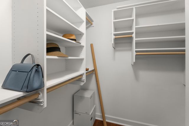 490 Ansley Walk Terrace NE, Atlanta, GA 30309