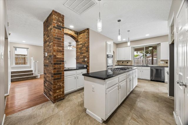 12526 Mill Hedge Drive, Houston, TX 77070