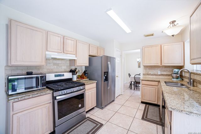 10638 SANDY TRAIL DR, San Antonio, TX 78240