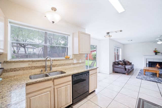 10638 SANDY TRAIL DR, San Antonio, TX 78240