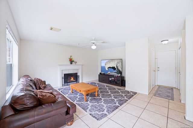 10638 SANDY TRAIL DR, San Antonio, TX 78240