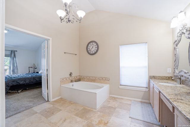 10638 SANDY TRAIL DR, San Antonio, TX 78240