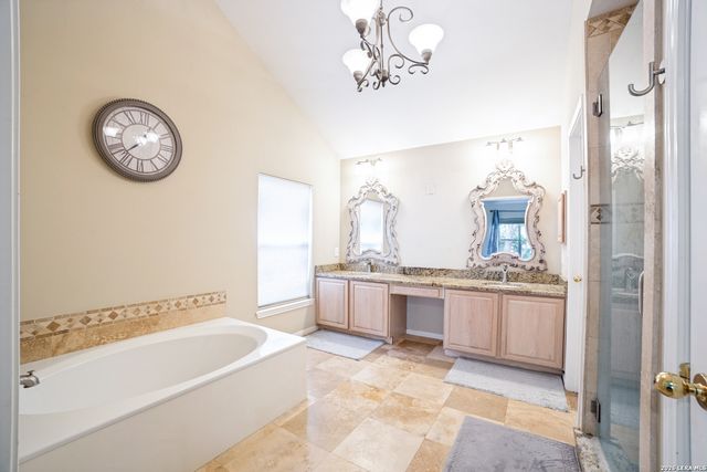 10638 SANDY TRAIL DR, San Antonio, TX 78240