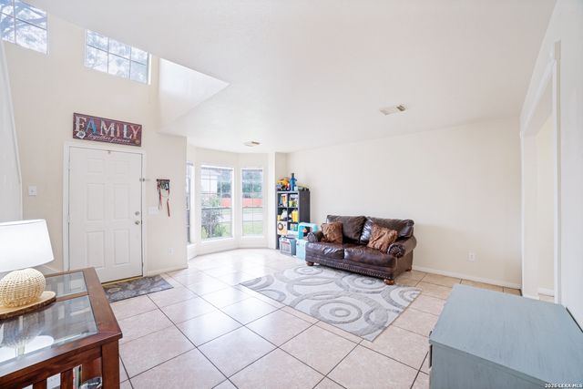 10638 SANDY TRAIL DR, San Antonio, TX 78240