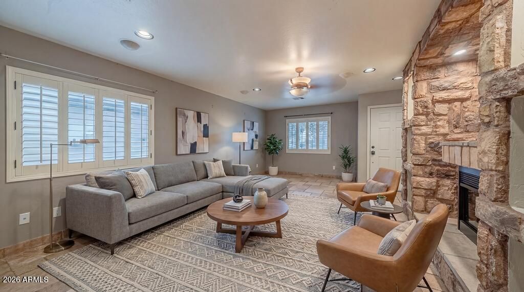 Image 4 of property listing at 1410 S 222ND Drive, Buckeye, AZ 85326