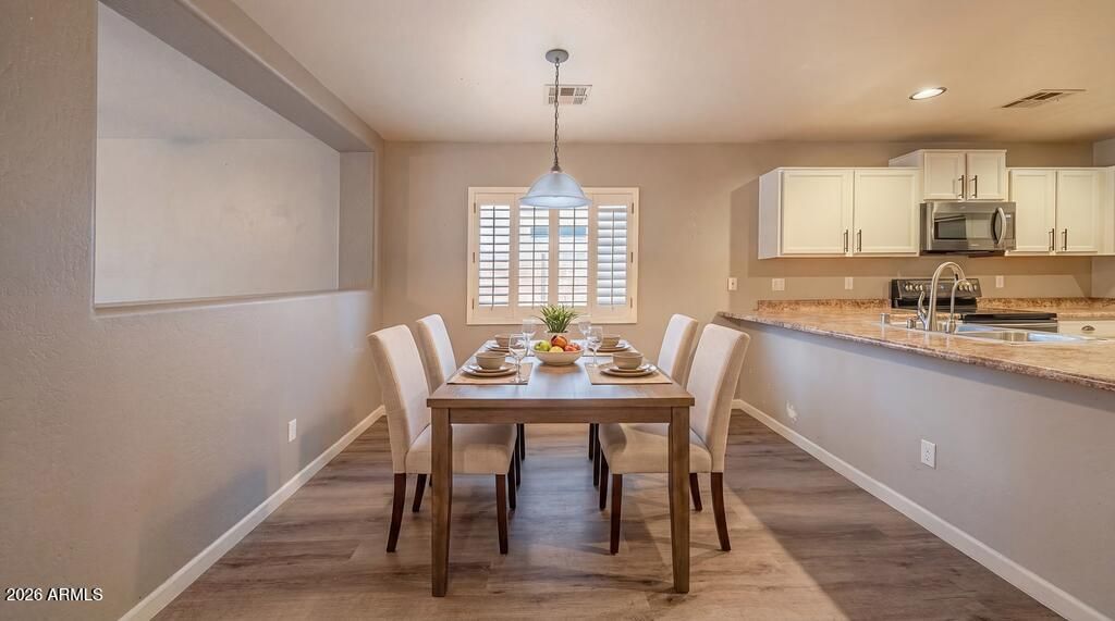 Image 6 of property listing at 1410 S 222ND Drive, Buckeye, AZ 85326