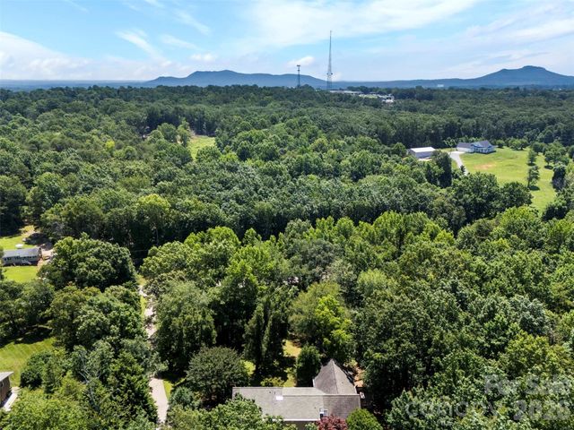 1505 N Cansler Street N, Kings Mountain, NC 28086