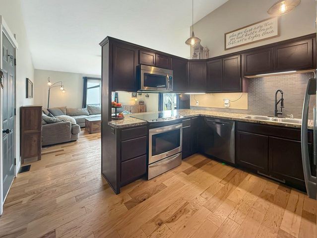 45 OLIVE TREE CR NE, Minot, ND 58703