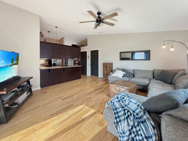 45 OLIVE TREE CR NE, Minot, ND 58703
