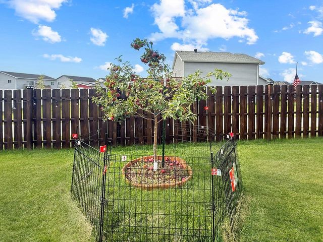 45 OLIVE TREE CR NE, Minot, ND 58703