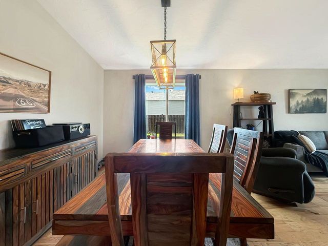 45 OLIVE TREE CR NE, Minot, ND 58703