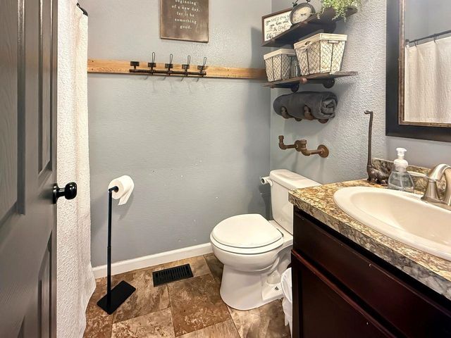 45 OLIVE TREE CR NE, Minot, ND 58703