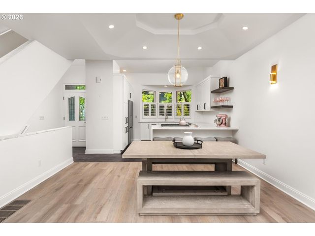 820 Nw 22ND Ave, Portland, OR 97210