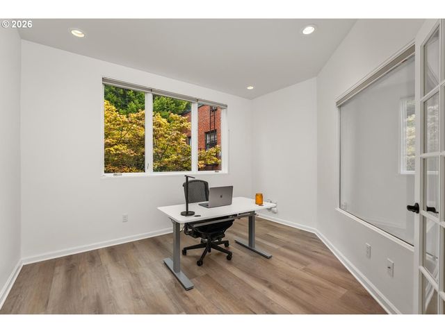 820 Nw 22ND Ave, Portland, OR 97210