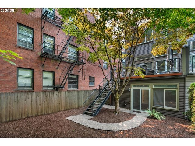 820 Nw 22ND Ave, Portland, OR 97210