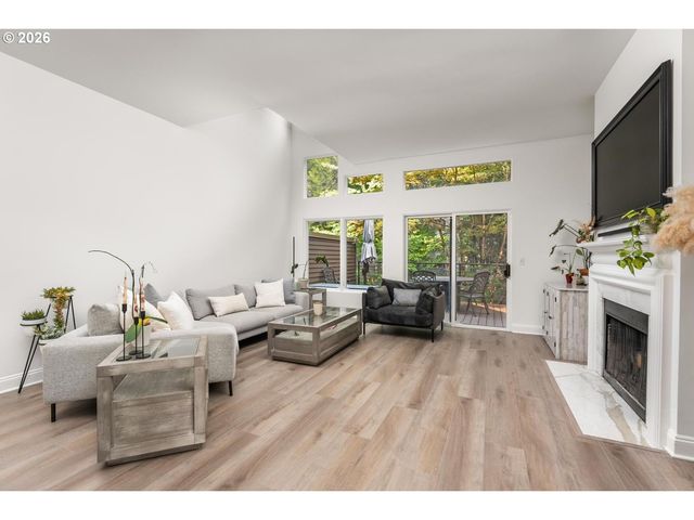 820 Nw 22ND Ave, Portland, OR 97210