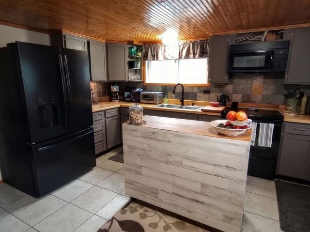 5419 Pine Street, Gladwin, MI 48624