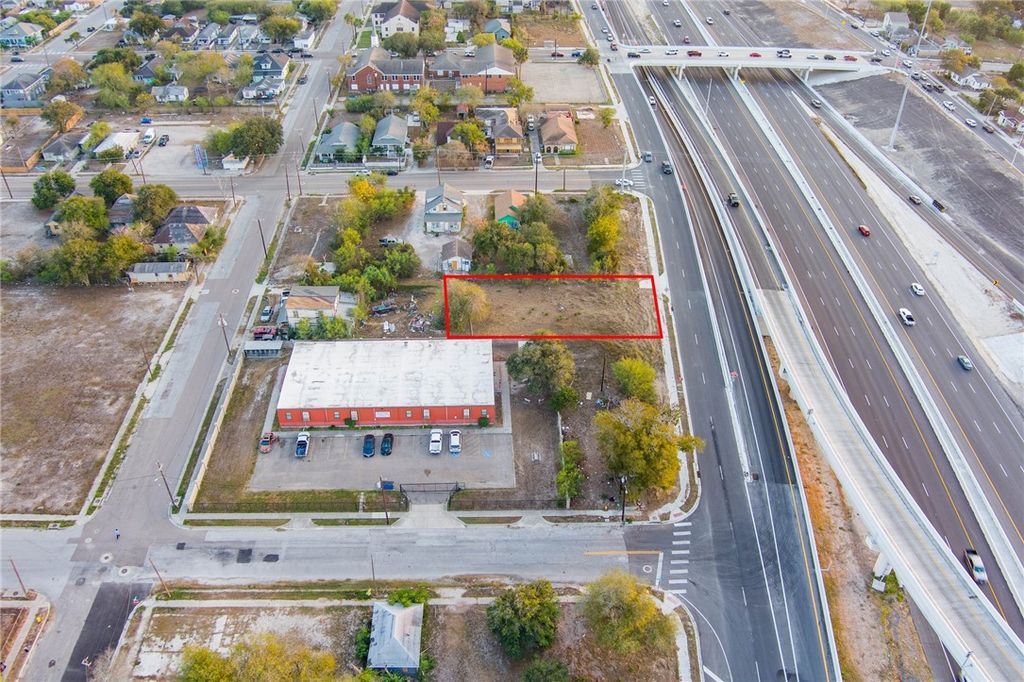 506 N Brownlee Blvd, Corpus Christi, TX 78401 — photo 2