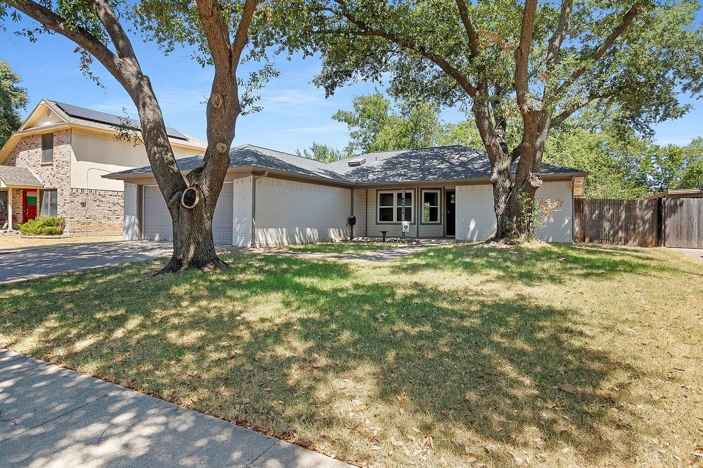 6804 Richfield Drive, North Richland Hills, TX 76182