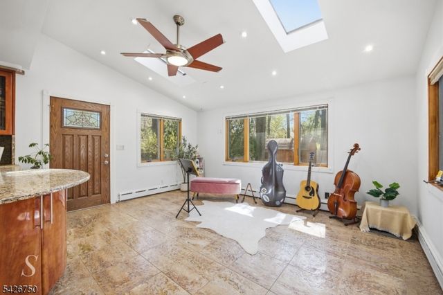 5 Franciscan Way, Fair Lawn Boro, NJ 07410