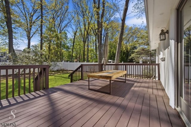 5 Franciscan Way, Fair Lawn Boro, NJ 07410