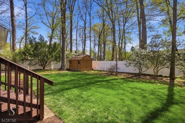 5 Franciscan Way, Fair Lawn Boro, NJ 07410